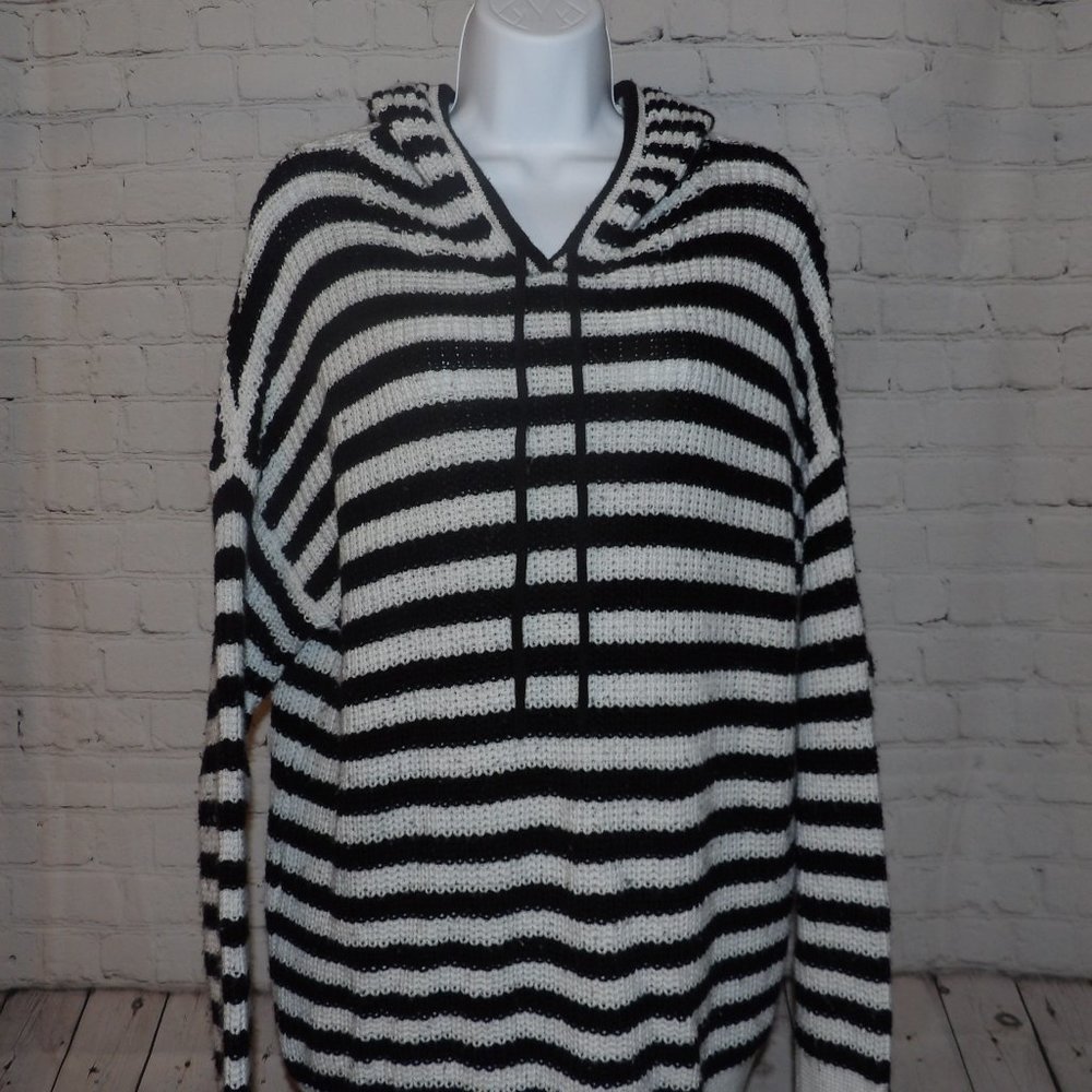 Time and Tru - Black and White Hoodie